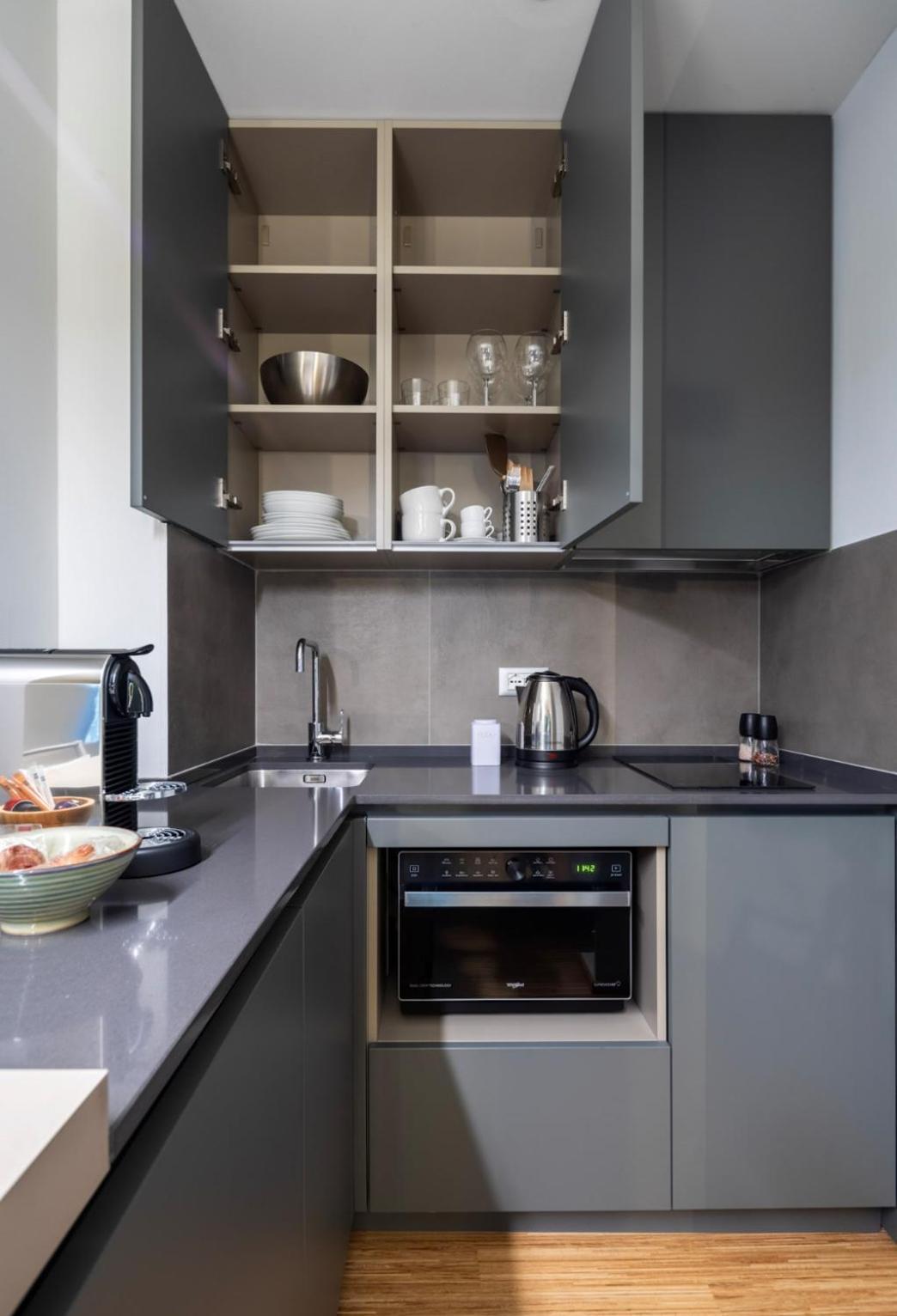 30Cavour Luxury Suites Павия Екстериор снимка