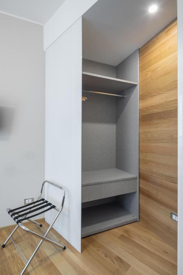 30Cavour Luxury Suites Павия Екстериор снимка