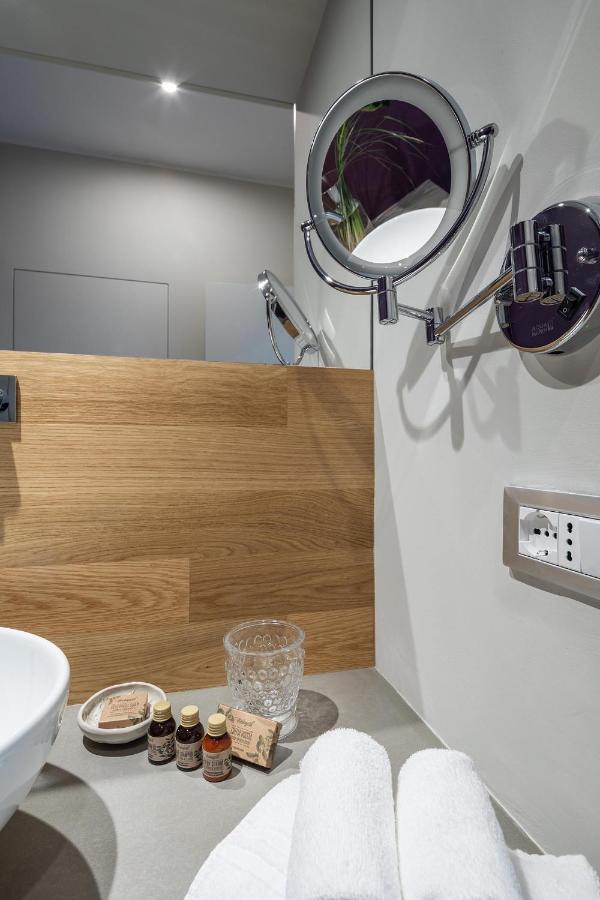 30Cavour Luxury Suites Павия Екстериор снимка